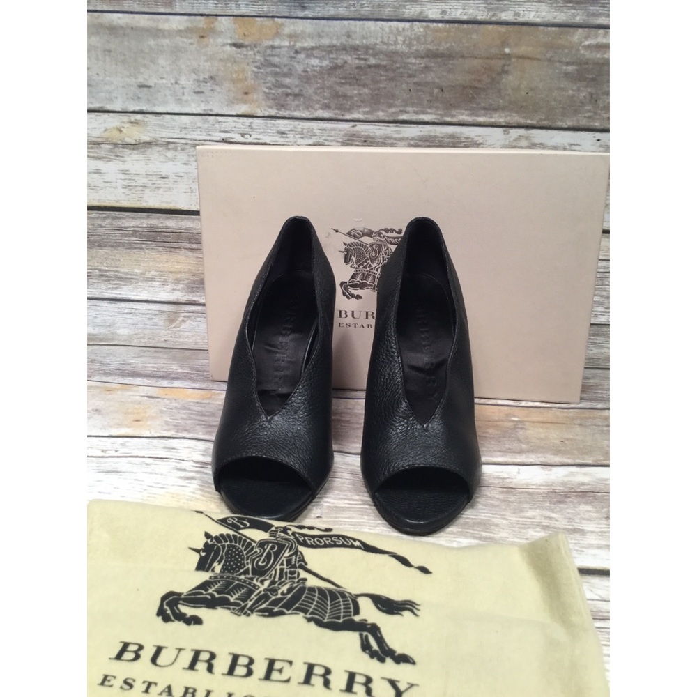 SOLD! Burberry Haydons Leather Peep Toe Pumps - Picture 7 of 8